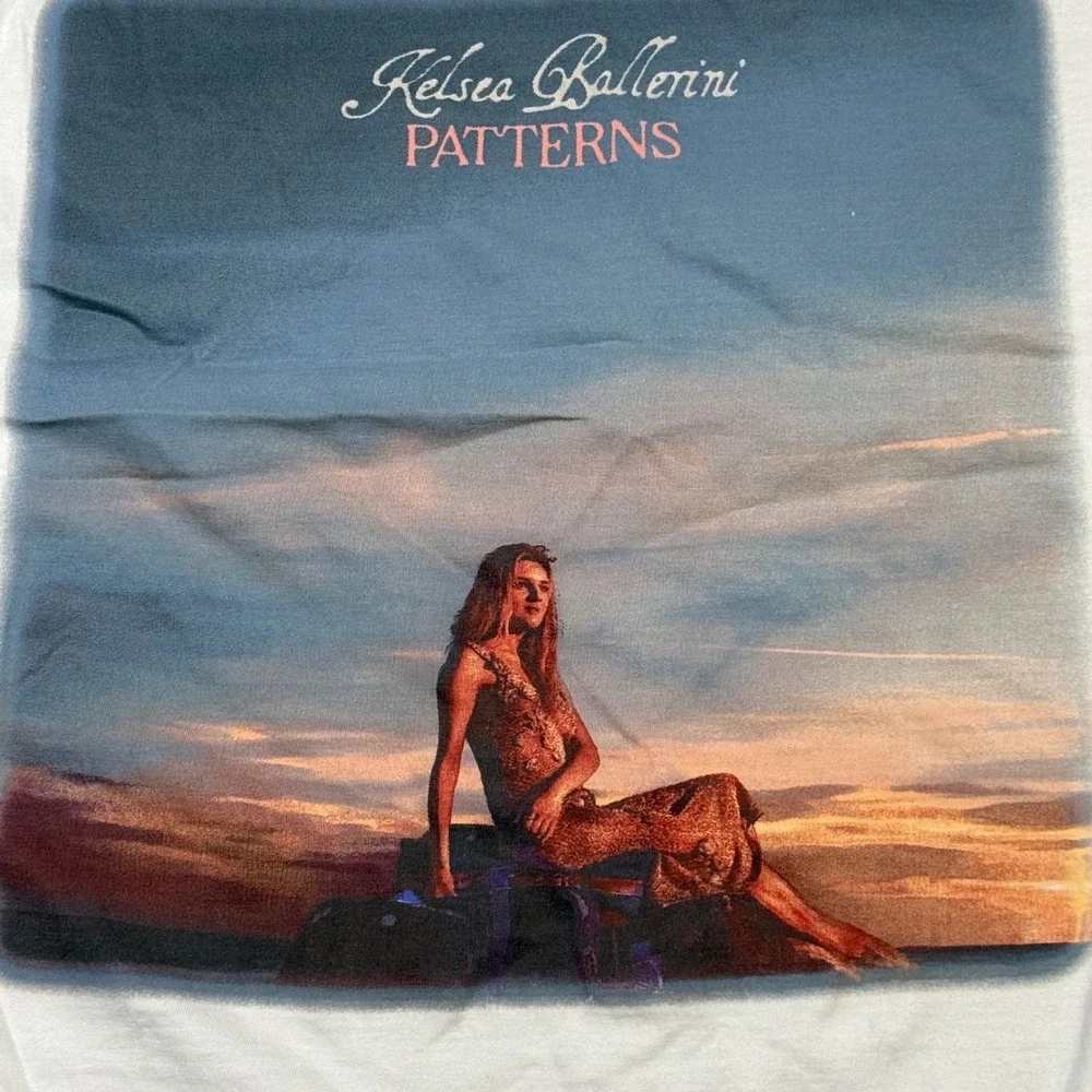 Kelsea Ballerini Patterns Album & Love a Cowboy Graphic T Shirt Bundle Woman's M - Picture 6 of 16